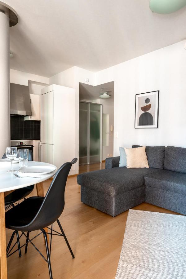 2Ndhomes Stylish 1Br Home With Balcony And Sauna In Kamppi Center Helsingfors Eksteriør bilde