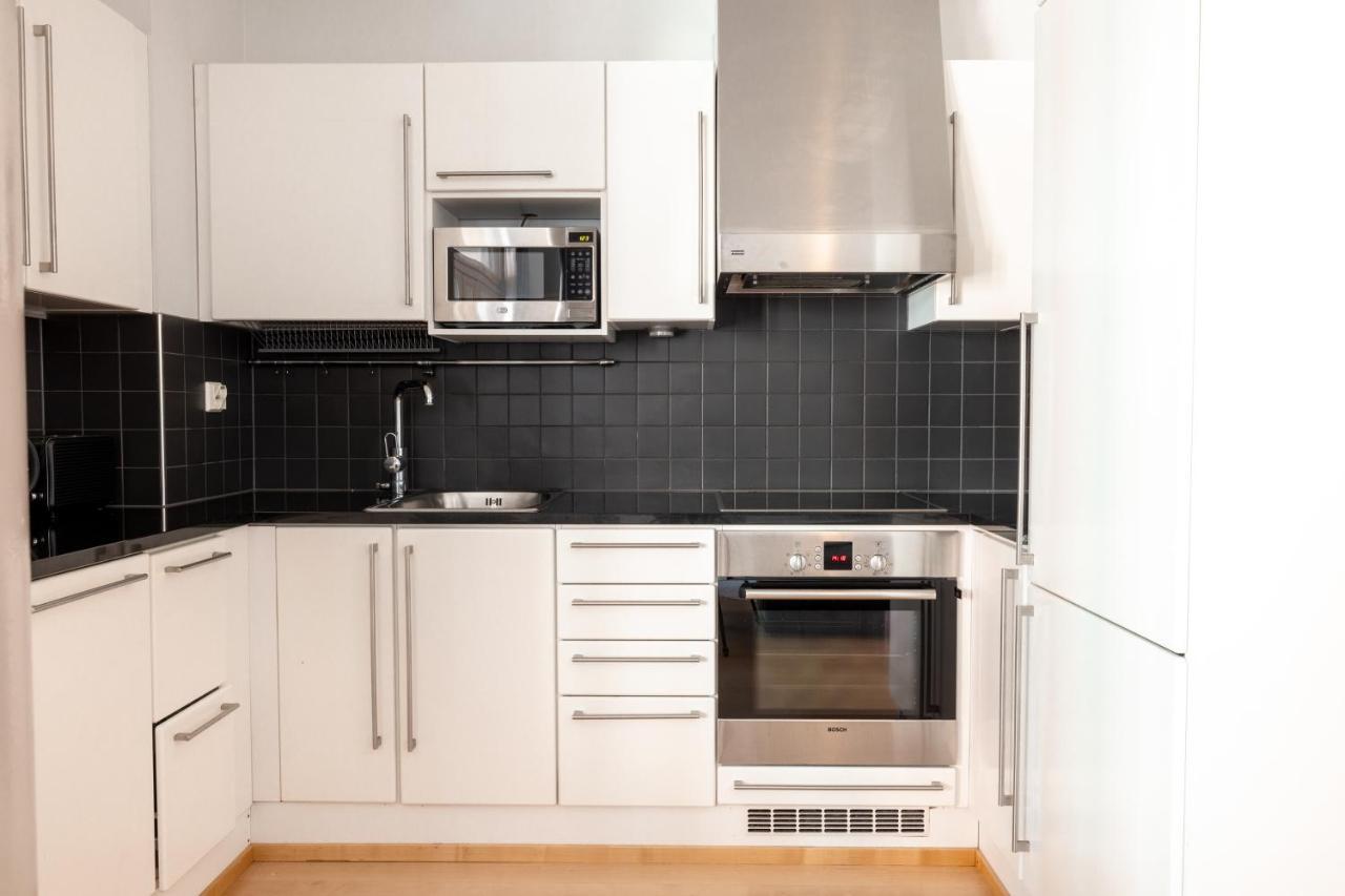 2Ndhomes Stylish 1Br Home With Balcony And Sauna In Kamppi Center Helsingfors Eksteriør bilde